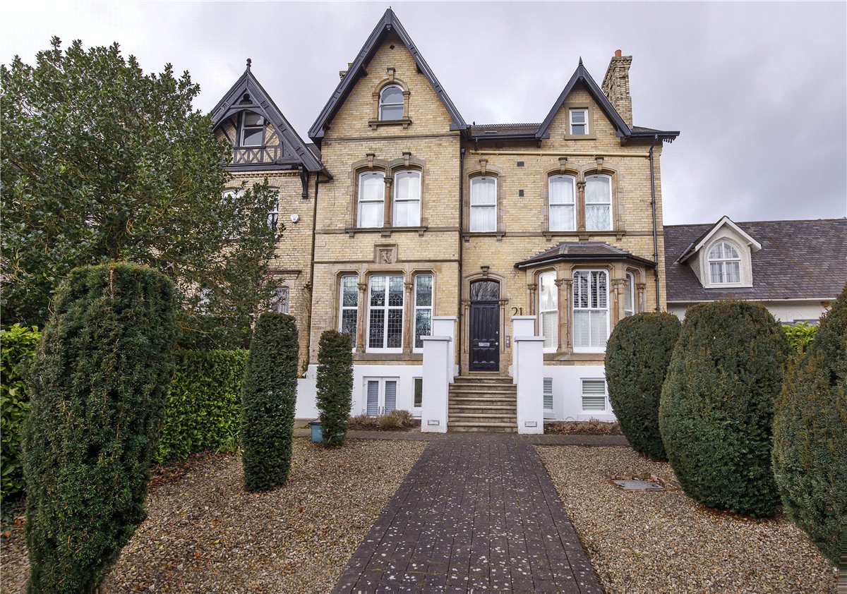 2 bedroom Flat, Clifton Green, York, YO30 - Available