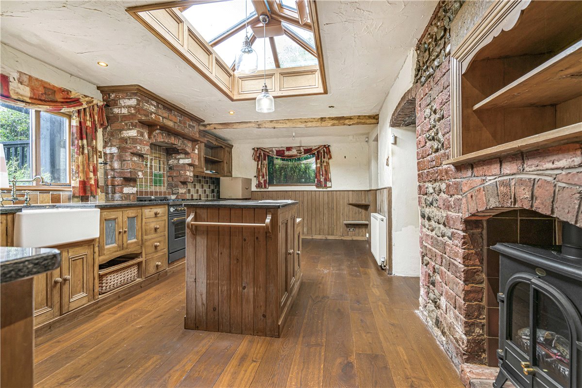 4 bedroom Cottage, Old Mains Lane, Poulton-le-Fylde, FY6 - Sold STC, Image 4