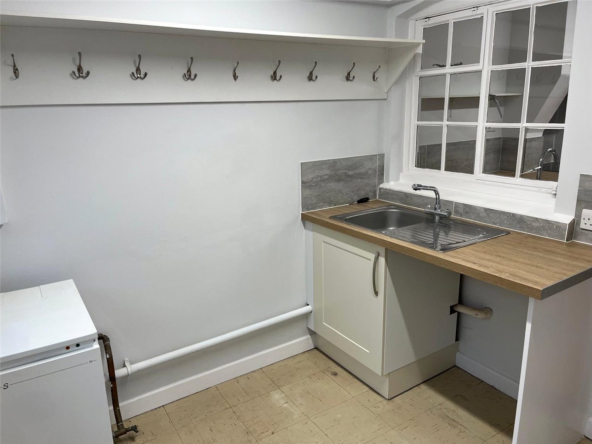 4 bedroom House, Sydmonton, Burghclere, RG20 - Available, Image 3