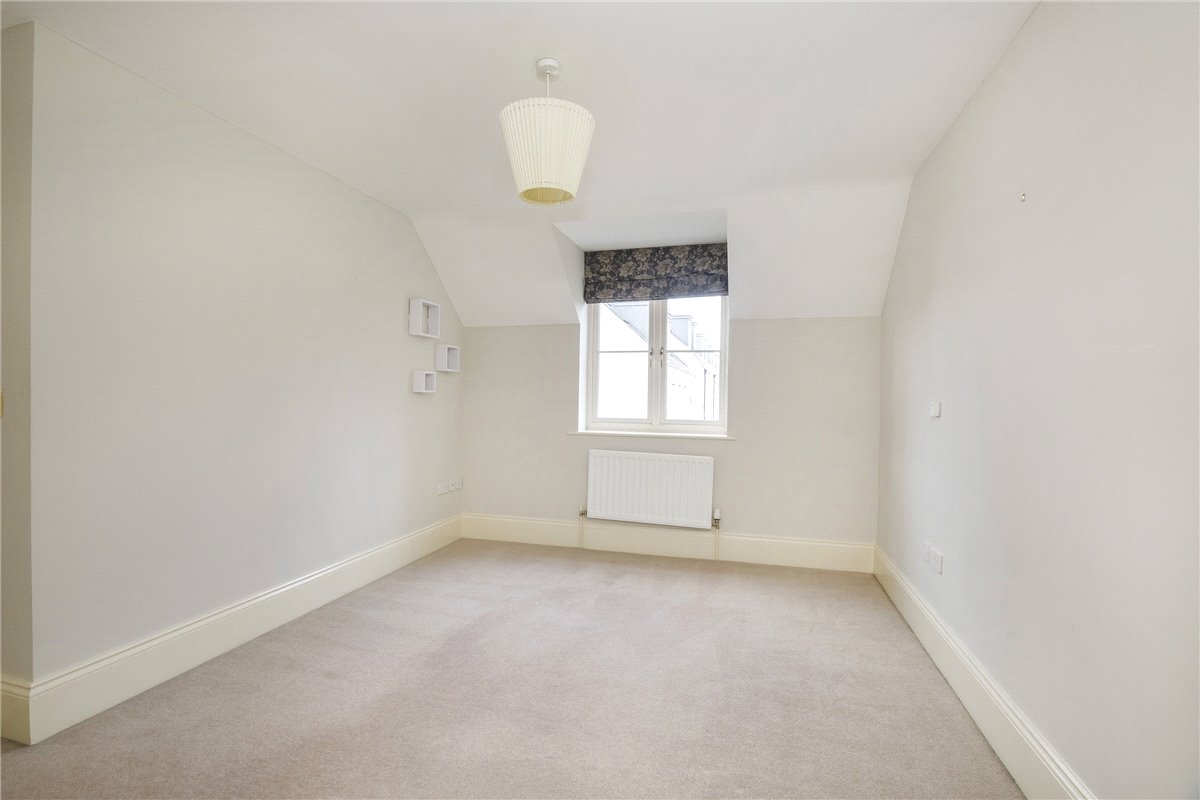 4 bedroom House, The Square, Dringhouses, YO24 - , Image 10
