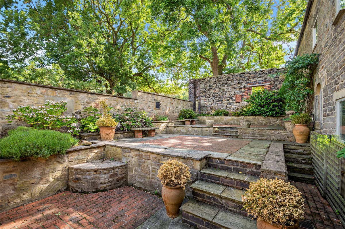 6 bedroom House, Micklethwaite Lane, Bingley, BD16 - Available, Image 19