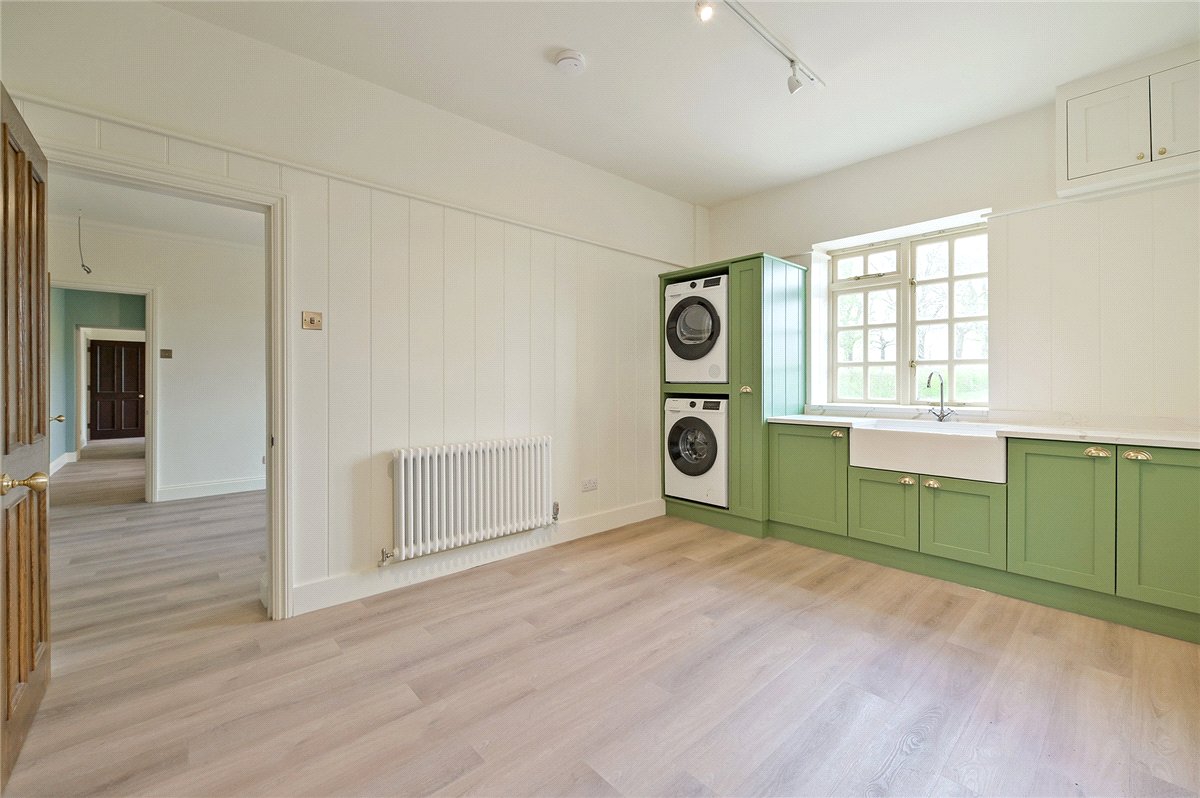 8 bedroom House, Upper Winchendon, Aylesbury, HP18 - Available, Image 14