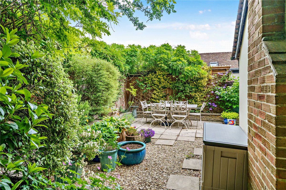 2 bedroom Bungalow, Ridgeway Close, Hermitage, RG18 - Sold, Image 24