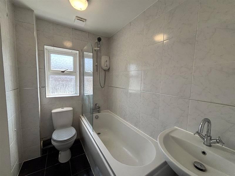 3 bedroom House, Westerton Drive, Bramley, S66 - Available, Image 3