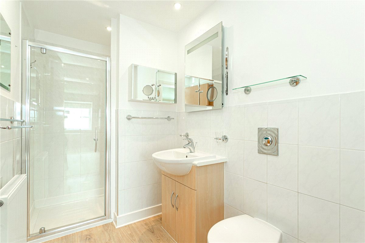 3 bedroom House, Arundel Wing, Tortington Manor, BN18 - Available, Image 8