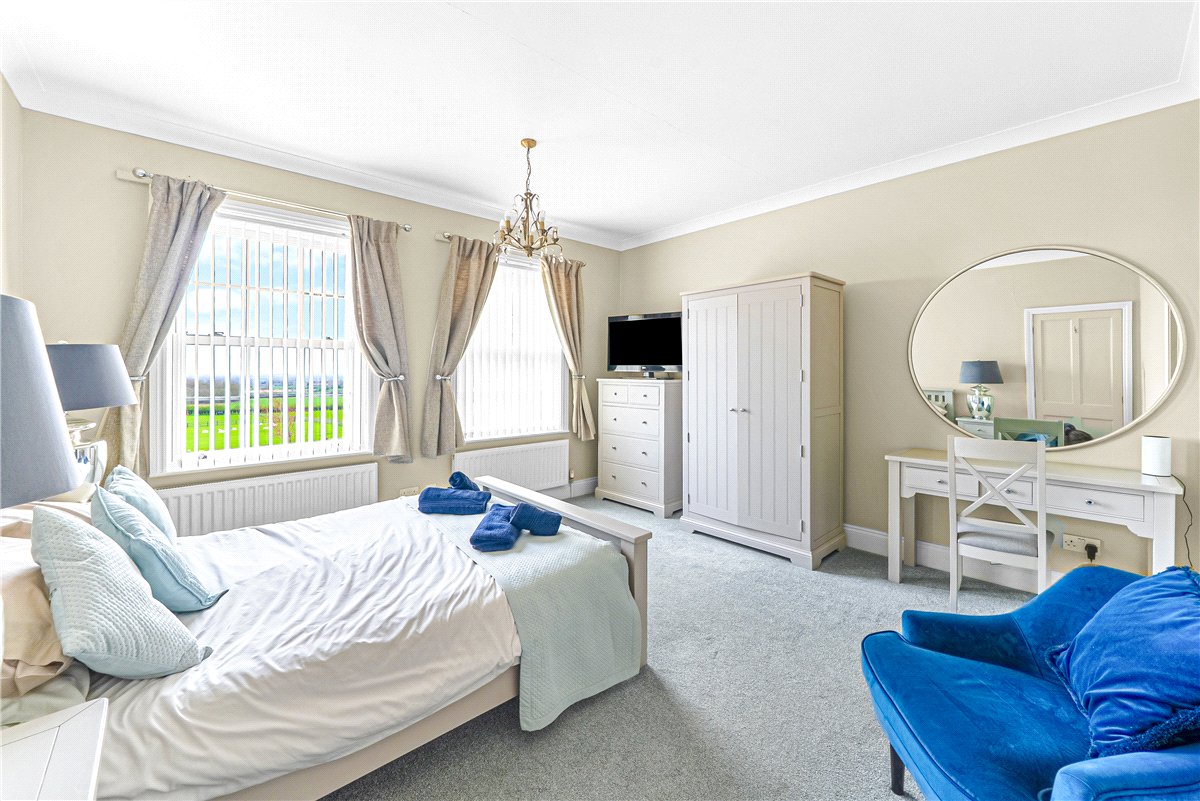 18 bedroom House, Wold Road, Nafferton, YO25 - Available, Image 43