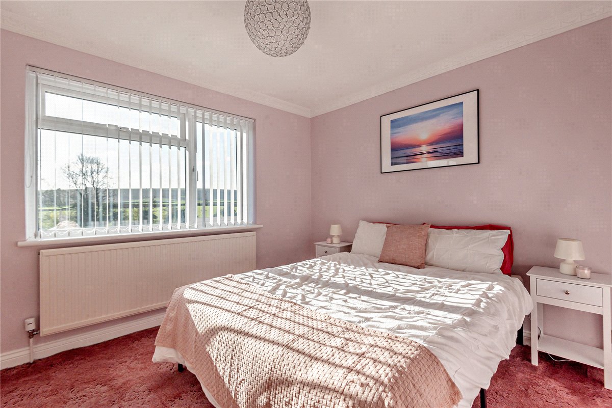 5 bedroom House, Fox's Lane, Kingsclere, RG20 - Available, Image 9