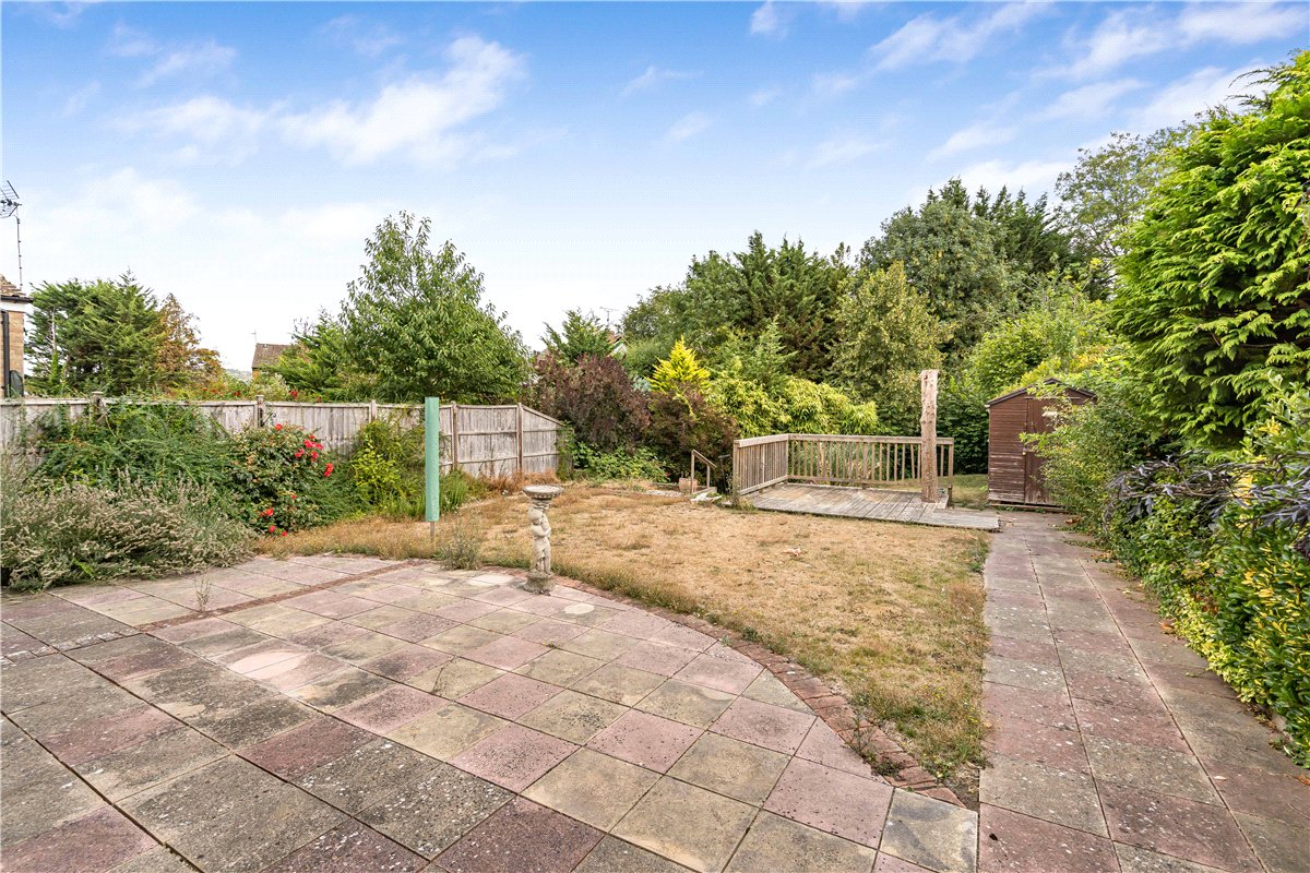 2 bedroom Bungalow, Lionel Close, Wendover, HP22 - Available, Image 12