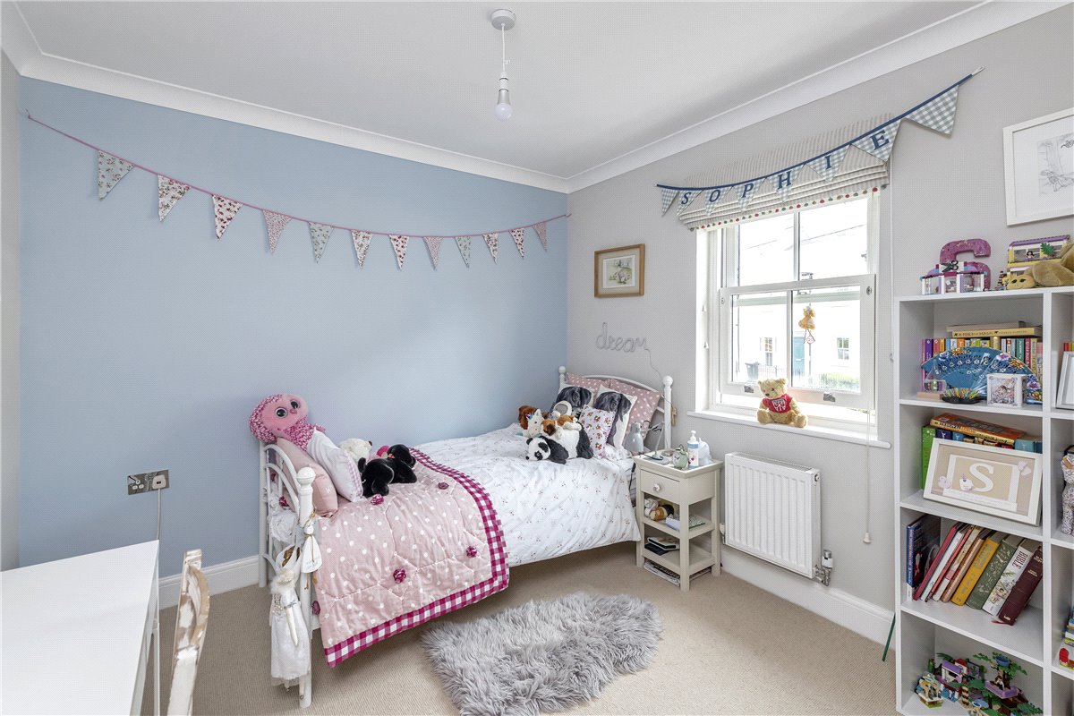4 bedroom House, Eveleigh Avenue, Bath, BA1 - , Image 13