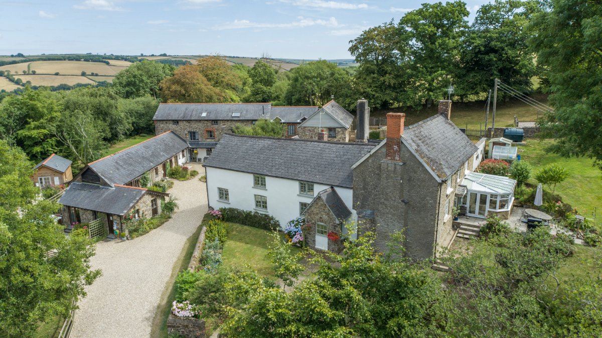 5 bedroom House, Holiday Cottage Complex, South Molton, EX36 - Available