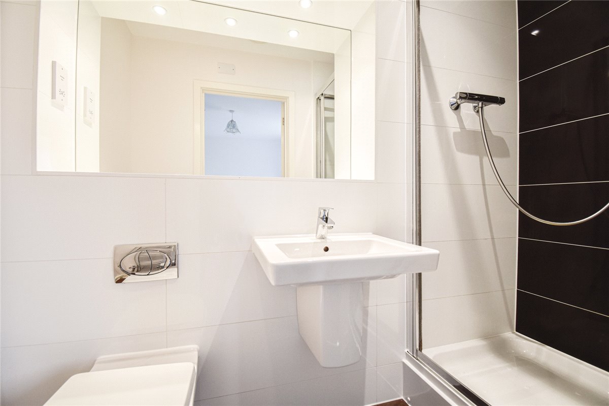 2 bedroom Flat, Glenalmond Avenue, Cyan Building, CB2 - , Image 5