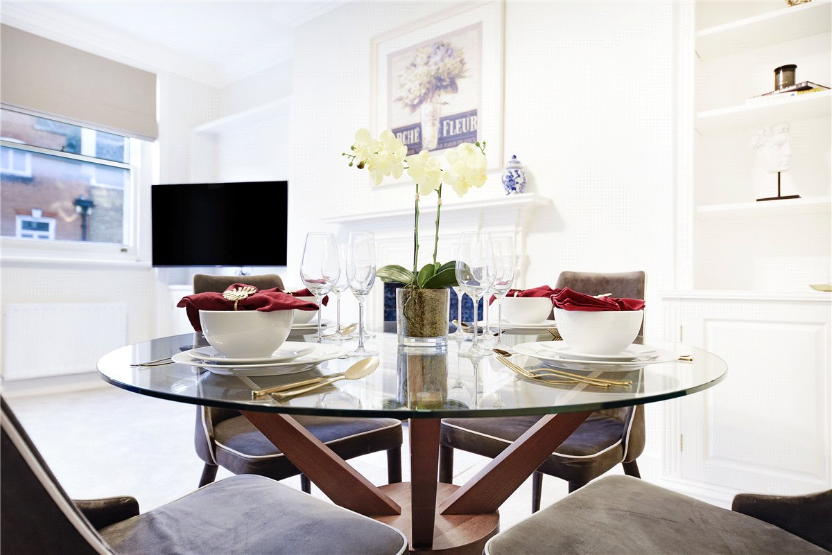 4 bedroom Flat, Harley Street, Marylebone, W1G - Available, Image 3