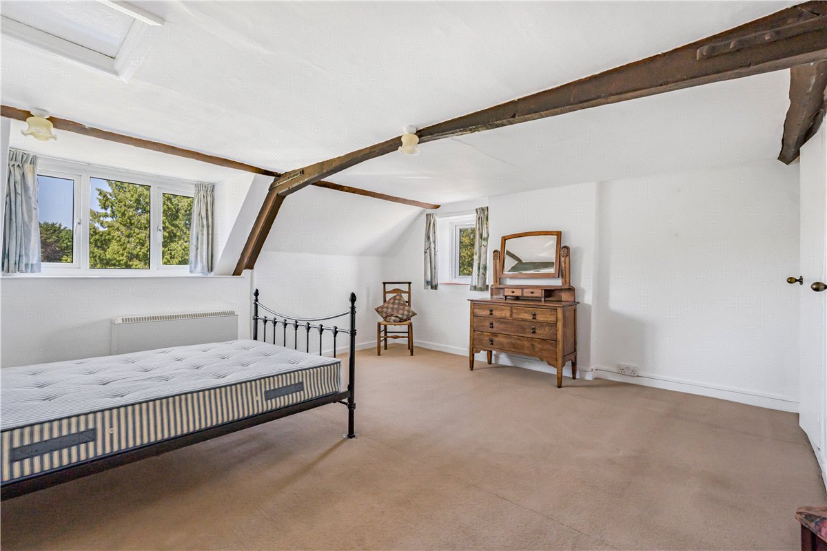 2 bedroom Flat, Manor House, Chapel Lane, OX7 - Let Agreed, Image 7