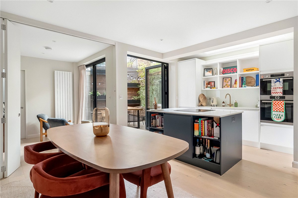 2 bedroom House, Nottingham Road, London, SW17 - Available, Image 7