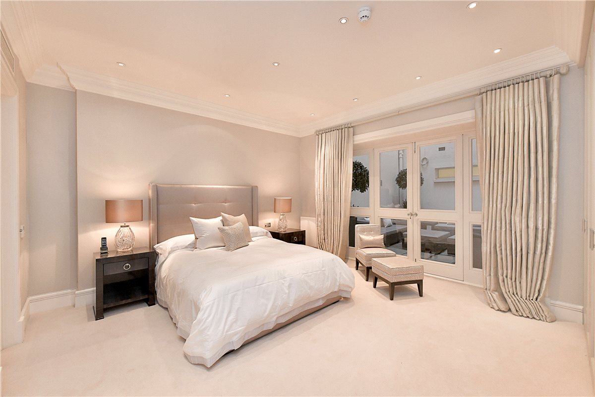 4 bedroom Flat, Upper Grosvenor Street, Mayfair, W1K - Available, Image 8