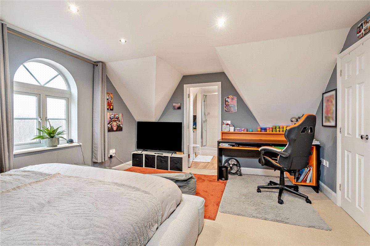 6 bedroom House, Dorneywood Way, Newbury, RG14 - Sold STC, Image 3