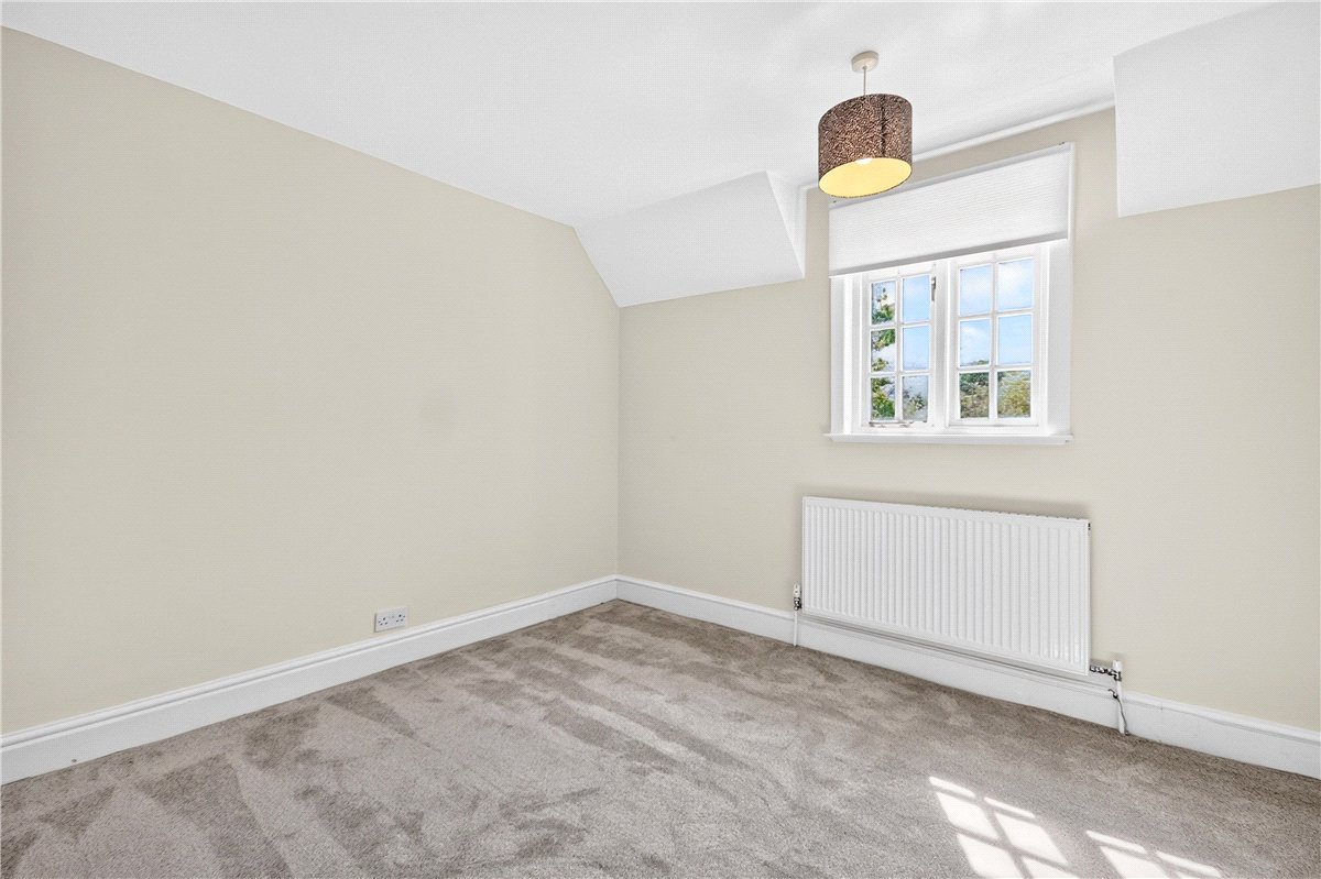 4 bedroom House, Red Lane, Burton Green, CV8 - Available, Image 9