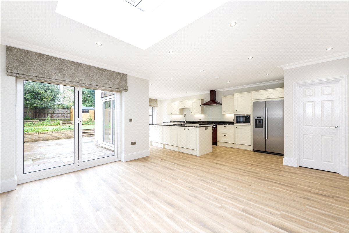 5 bedroom House, Elms Road, London, SW4 - , Image 2