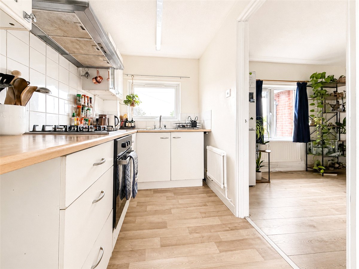 2 bedroom Flat, Tiverton Way, Cambridge, CB1 - Available, Image 2