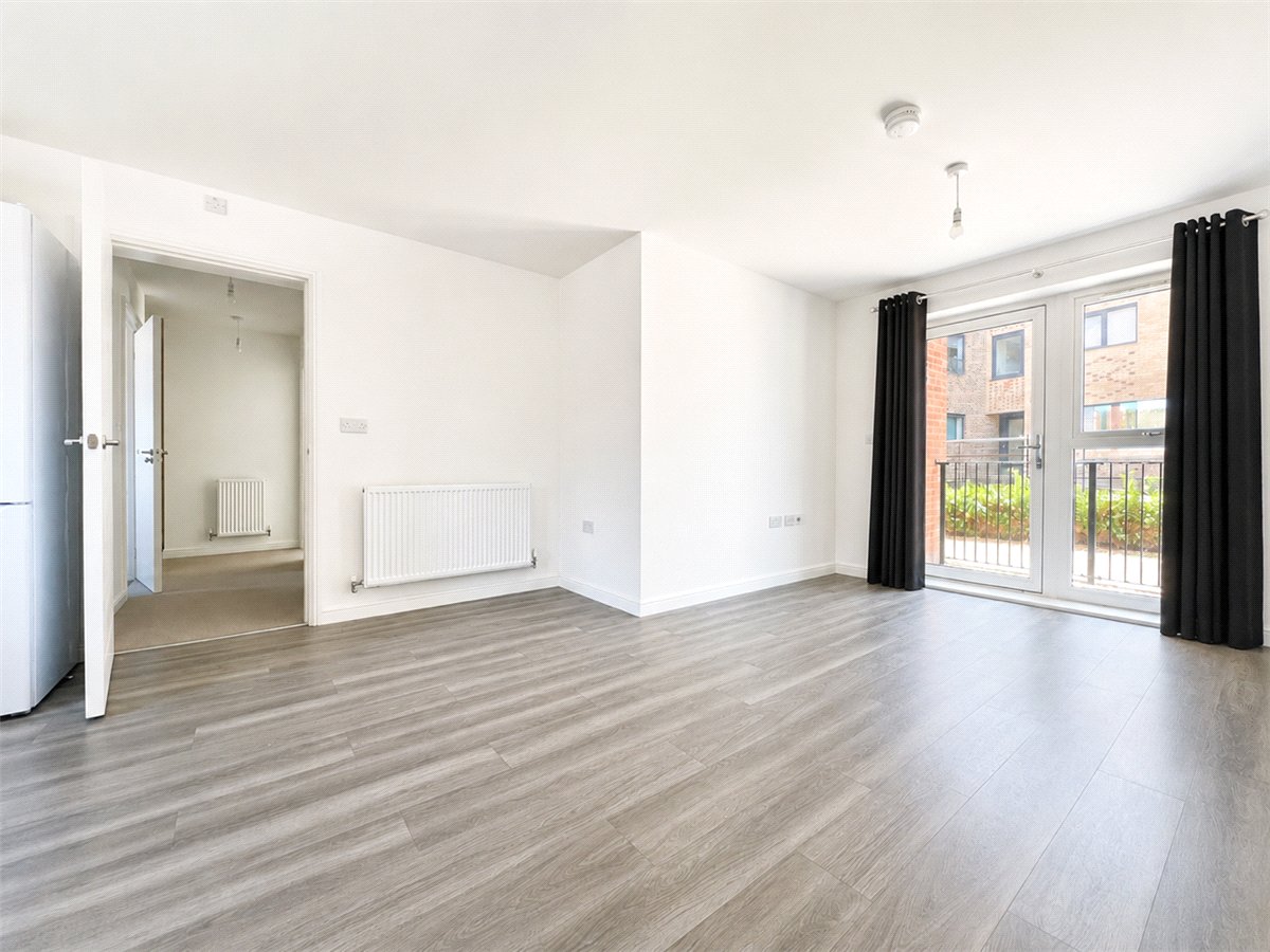 2 bedroom Flat, Stonyfield Road, Whiteley, PO15 - Available, Image 1