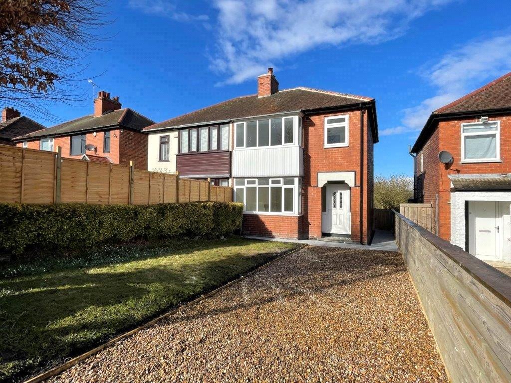 3 bedroom House, School Road, Wales, S26 - Available