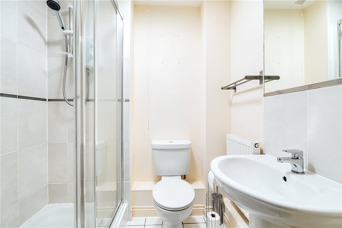 2 bedroom Flat, Winton Close, Winchester, SO22 - Sold, Image 4