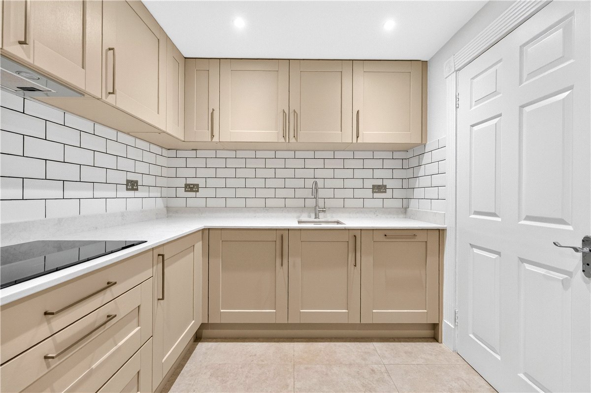 2 bedroom Flat, Manson Place, South Kensington, SW7 - Available, Image 10