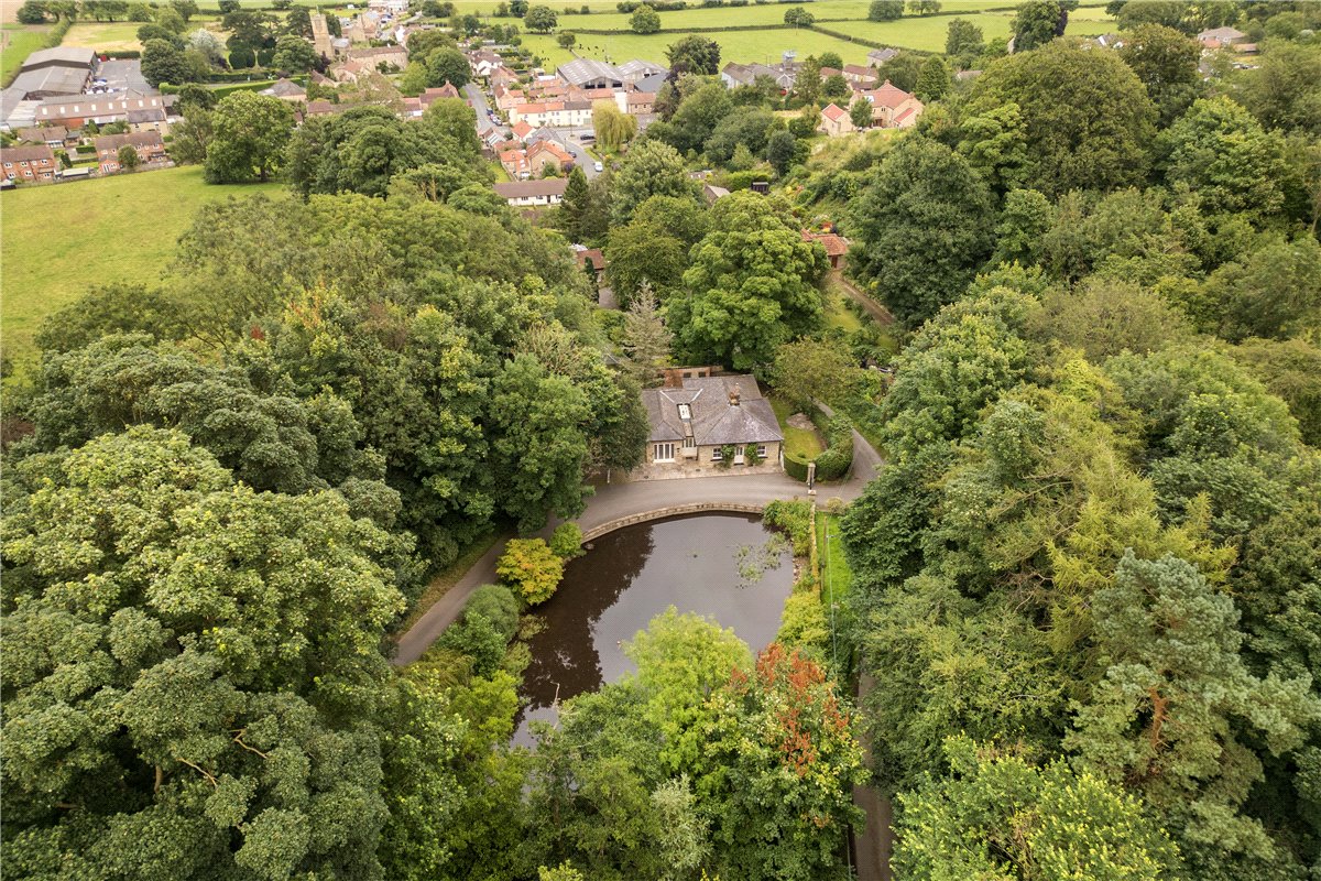 2 bedroom Cottage, The Lodge, Hollyhill Road, DL8 - , Image 21