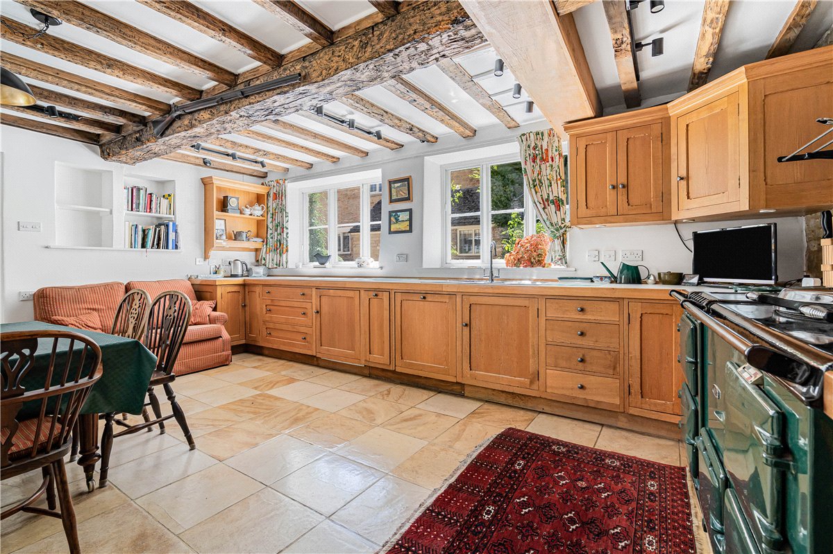 5 bedroom Cottage, High Street, Bampton, OX18 - Available, Image 7