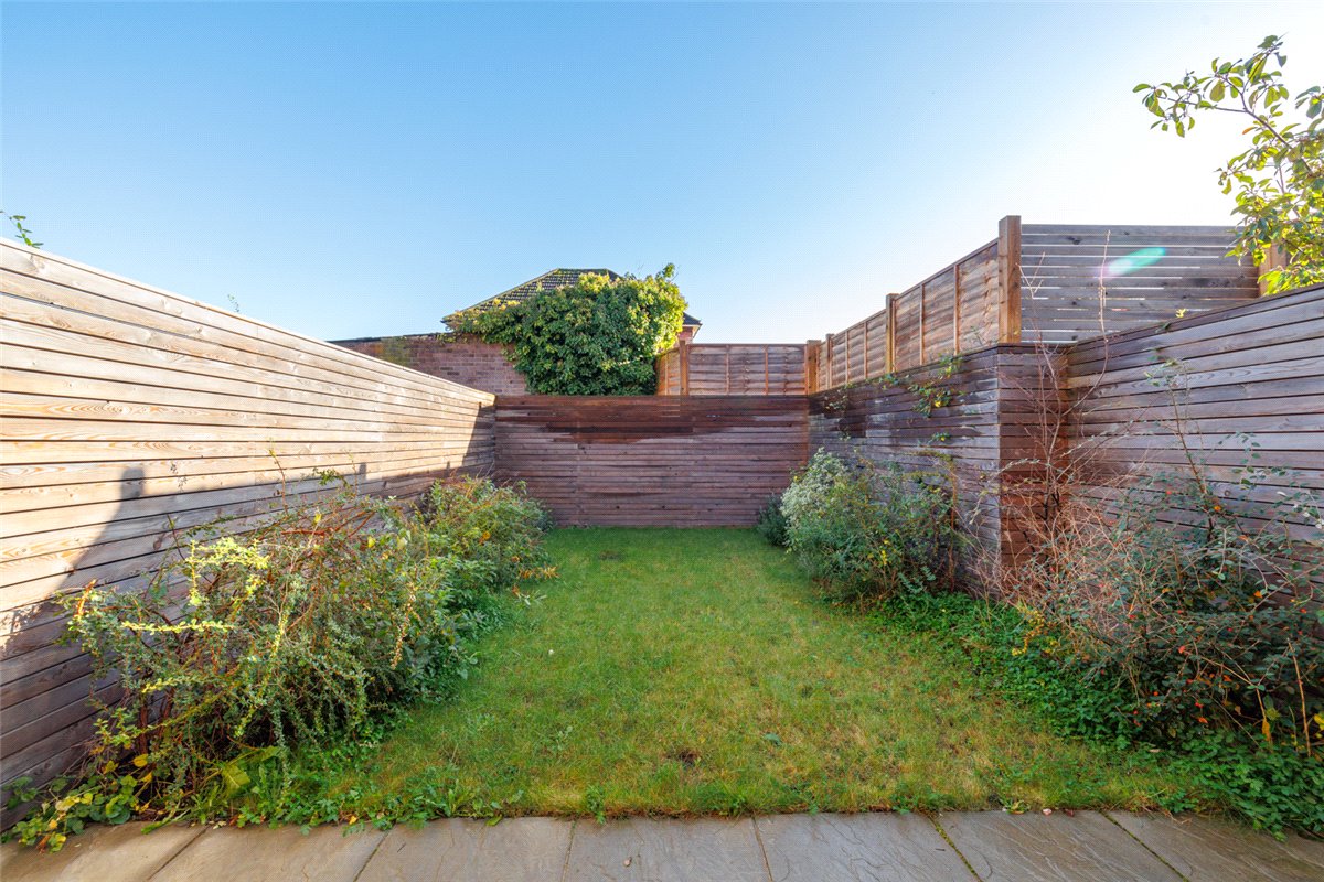 3 bedroom House, Harlow Gardens, Kingston upon Thames, KT1 - , Image 7