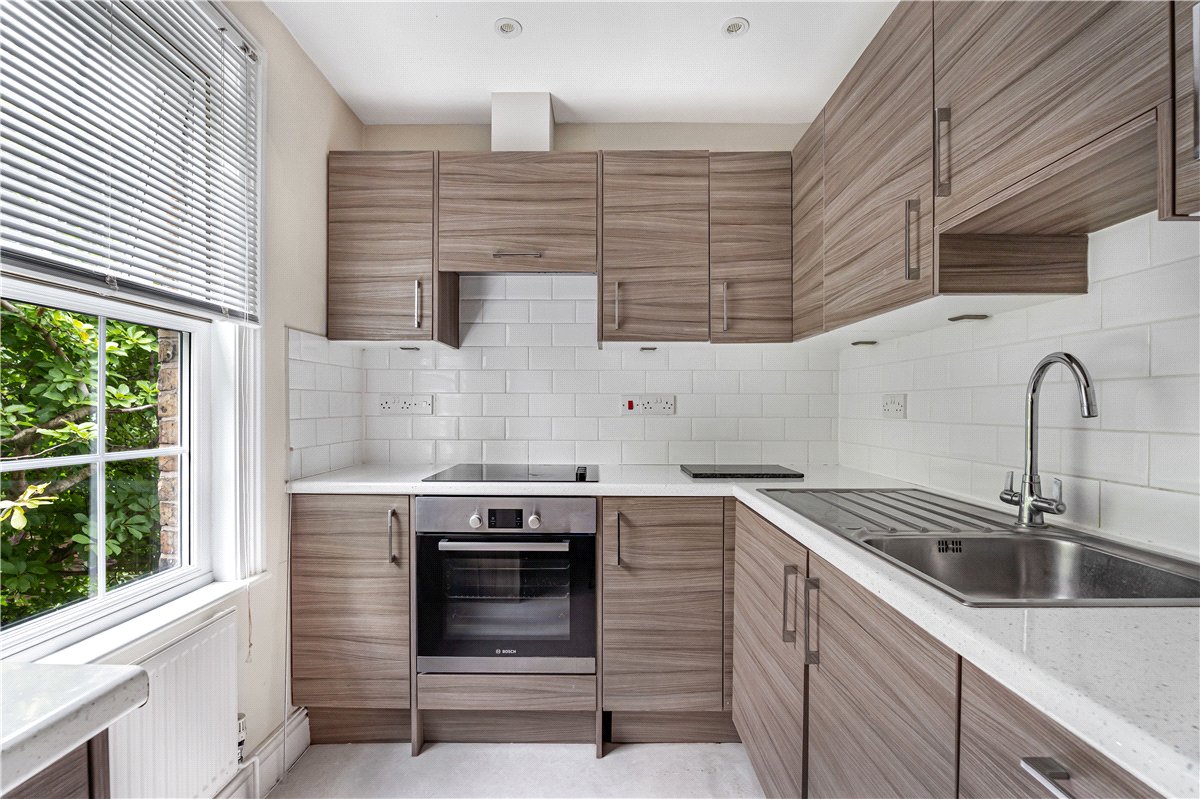 2 bedroom Maisonette, Walton Crescent, Oxford, OX1 - Let Agreed
