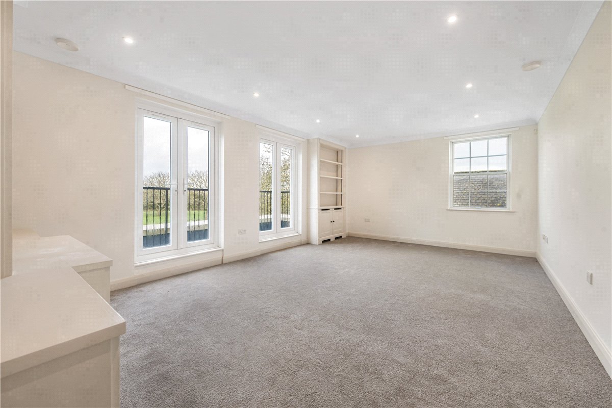 2 bedroom Flat, Ford Road, Tortington, BN18 - Available, Image 8