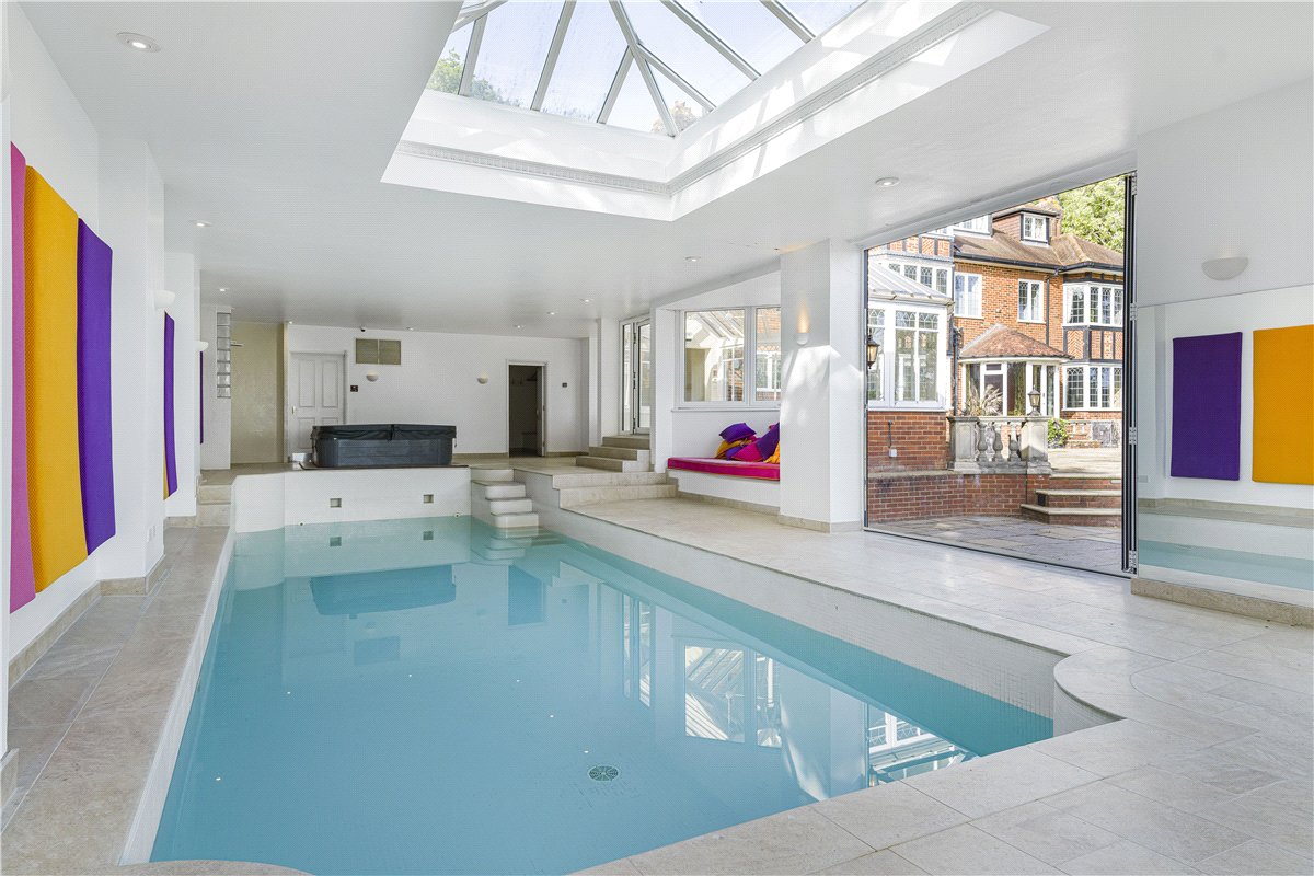 6 bedroom House, Chalk Lane, Hyde Heath, HP6 - Available, Image 37
