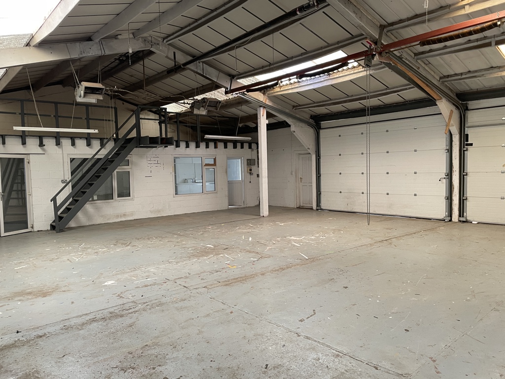 1928 Sq Ft, Hookstone Park, Harrogate, HG2 - Available, Image 1