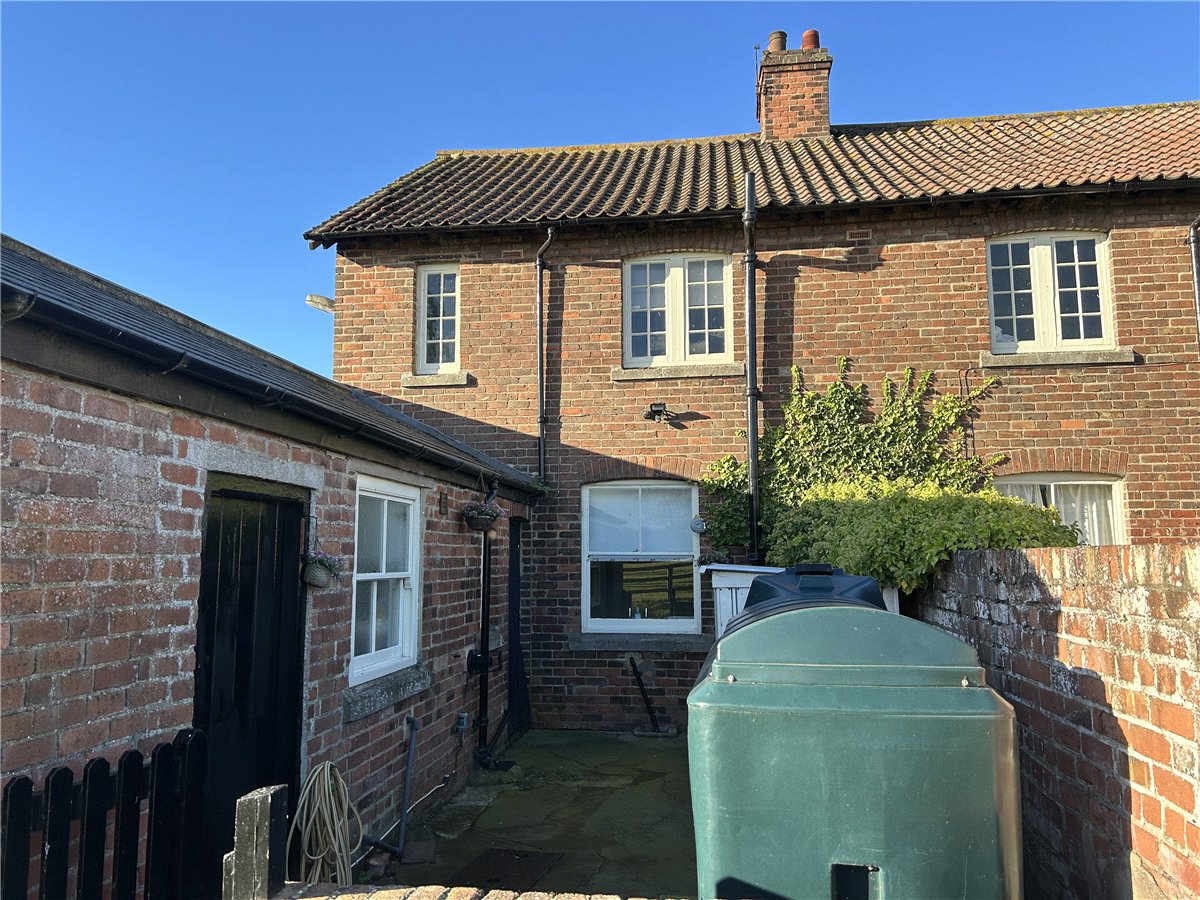 3 bedroom Cottage, The Cottage, Hollins Stable, DL6 - , Image 8