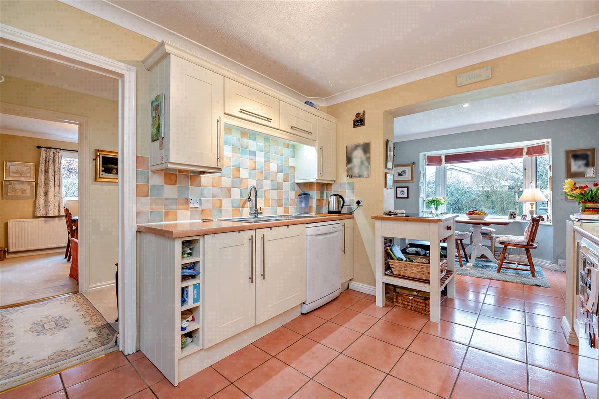 3 bedroom House, The Dell, Vernham Dean, SP11 - Available, Image 5