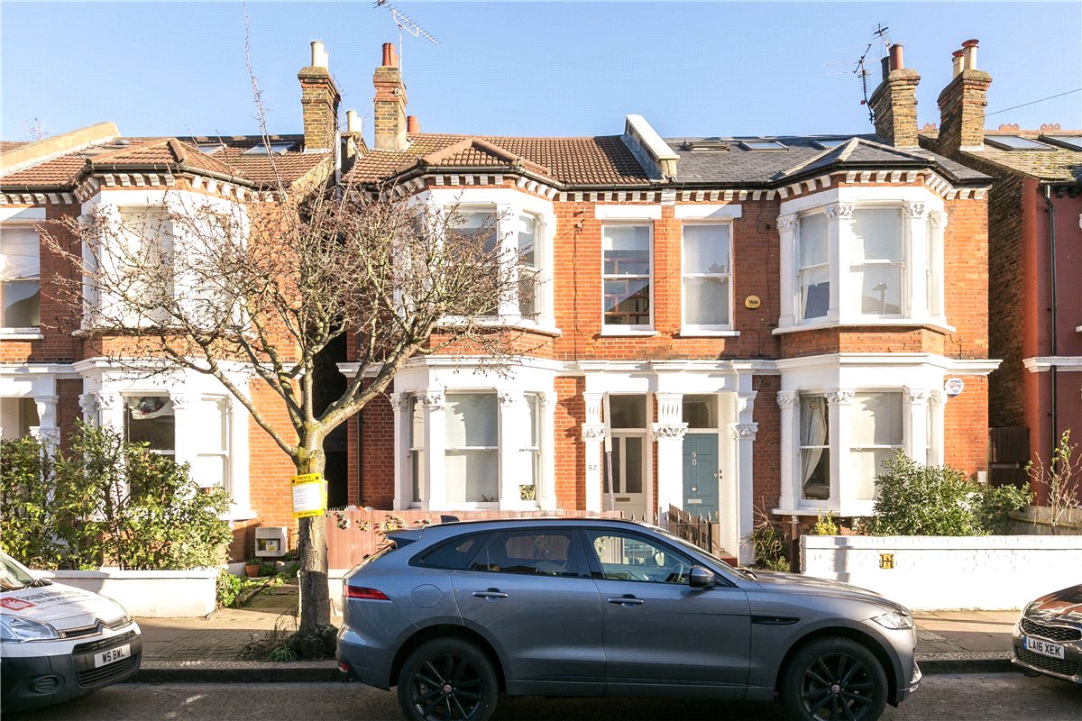 1 bedroom Flat, Cromford Road, London, SW18 - Sold