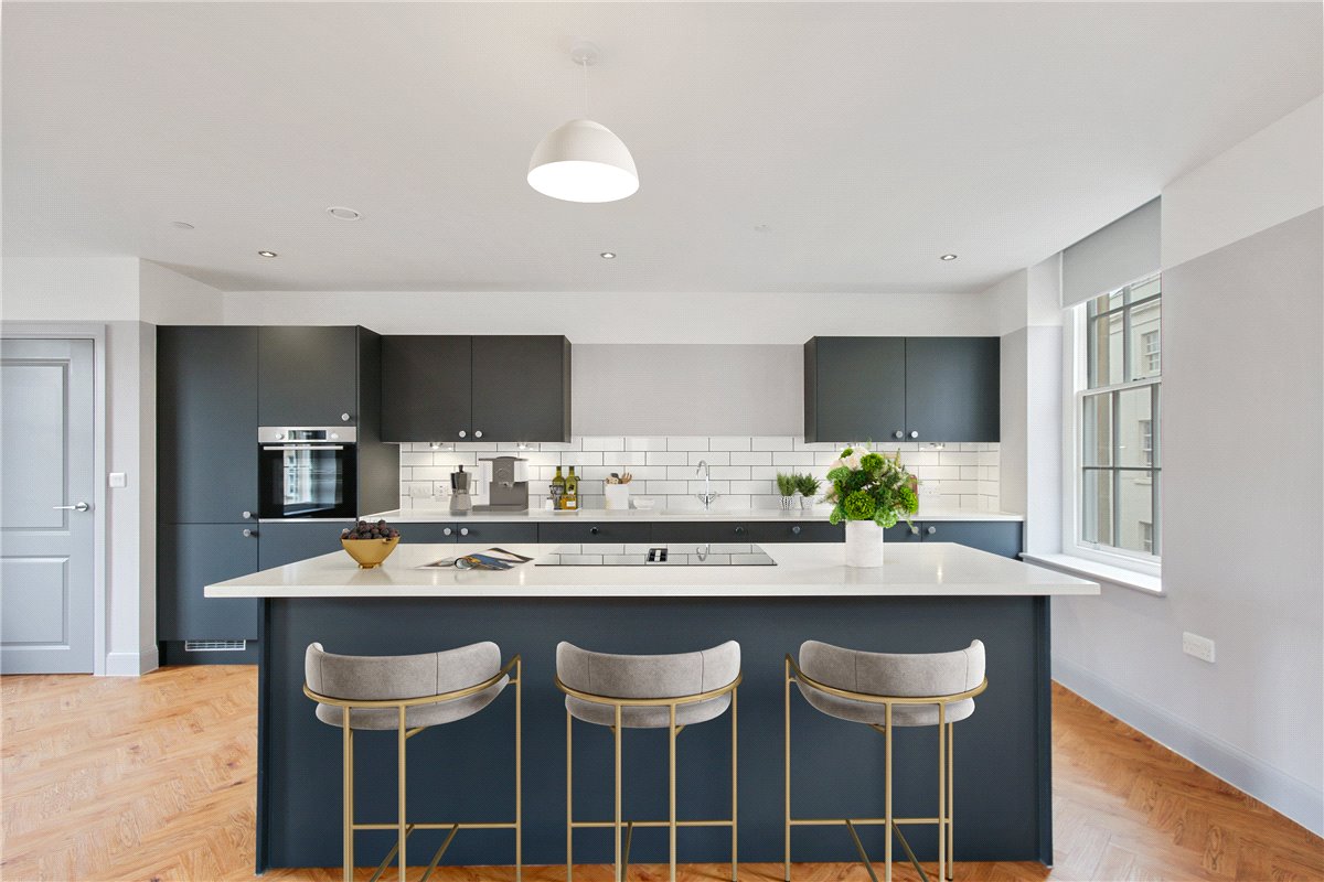 2 bedroom Flat, Bath Street, Bath, BA1 - , Image 2