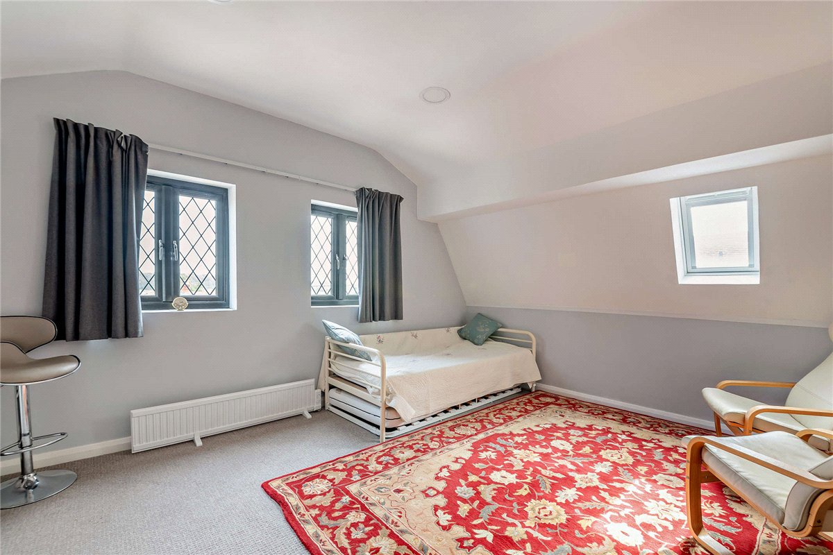 4 bedroom House, Oxford Road, Donnington, RG14 - Sold STC, Image 19