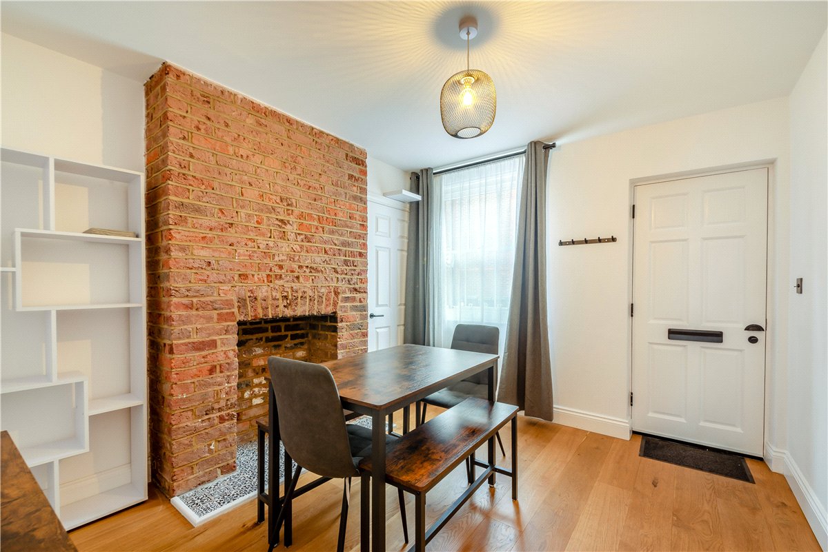 3 bedroom House, Chesil Street, Winchester, SO23 - Available, Image 3