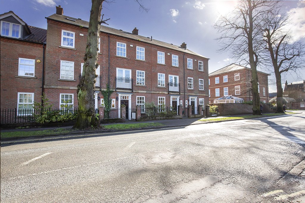 4 bedroom House, Grosvenor Park, York, YO30 - 