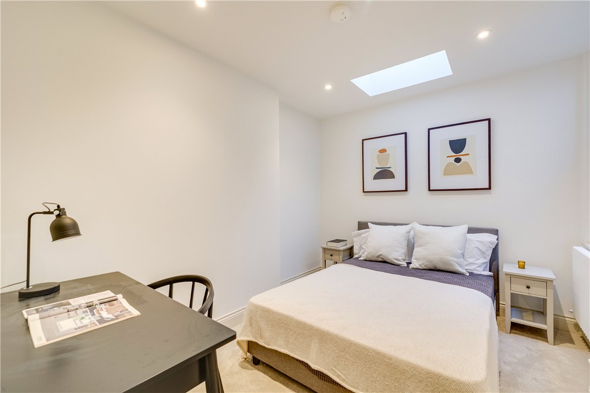 2 bedroom Flat, Quicks Road, London, SW19 - Sold, Image 10