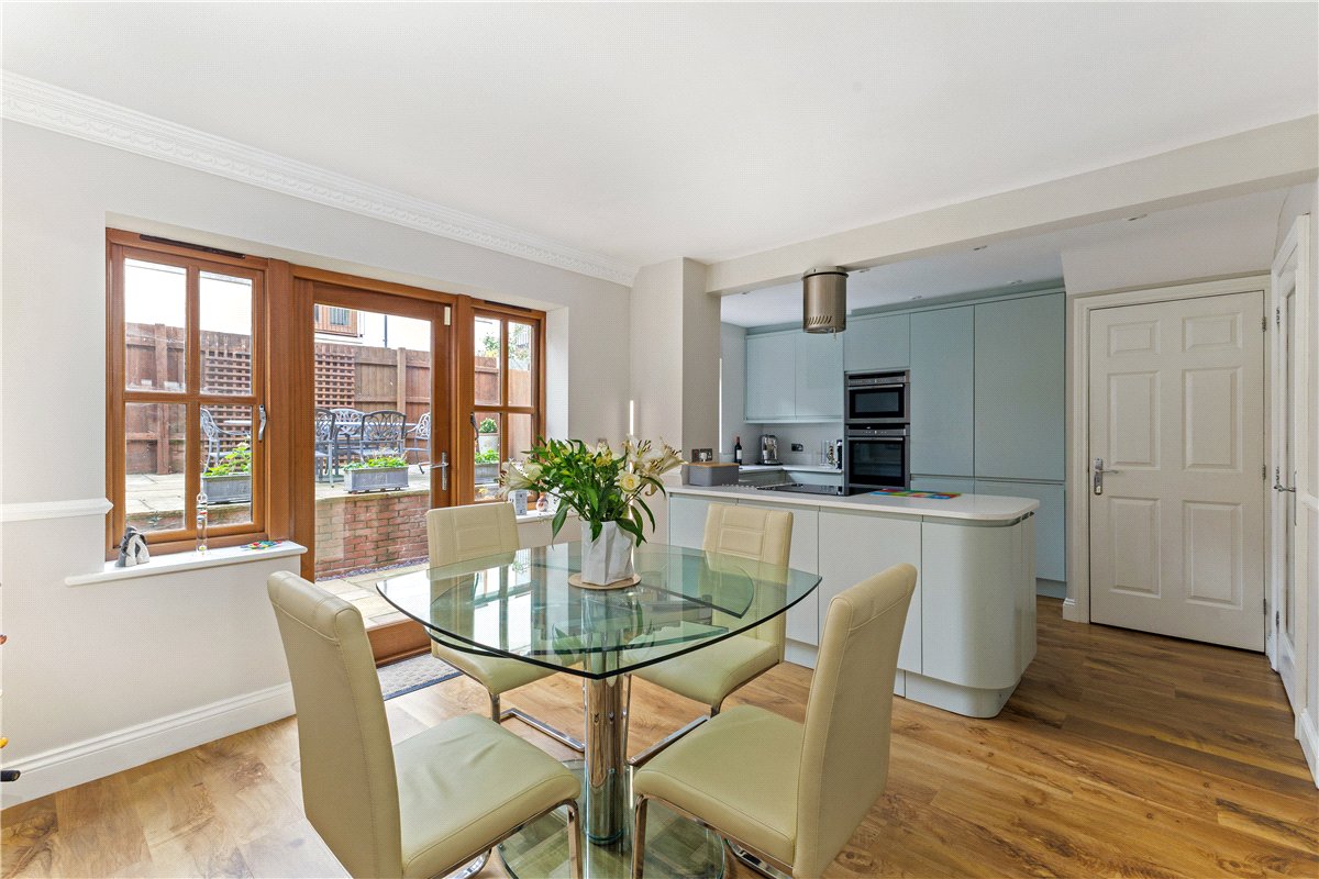 4 bedroom House, Cromwell Court, Marlborough, SN8 - Sold STC
