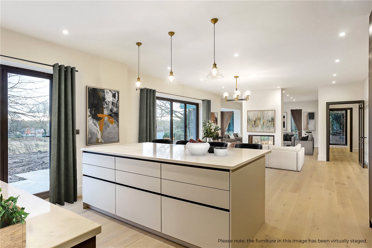 4 bedroom House, Speen Lane, Newbury, RG14 - Available, Image 16