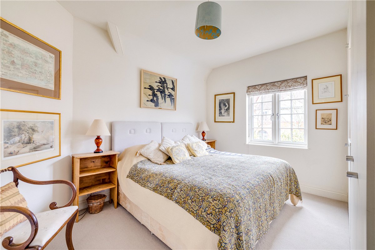 5 bedroom House, Ellerton Road, London, SW18 - Available, Image 19