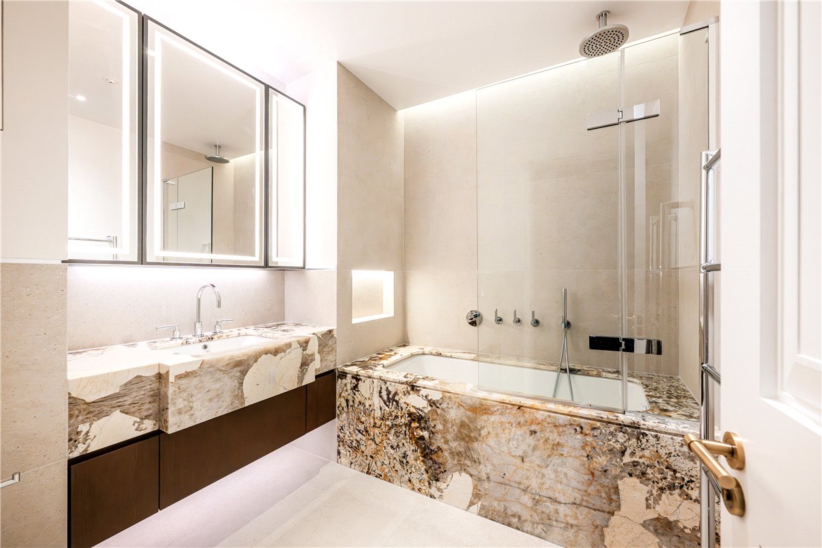 3 bedroom House, Charles Street, London, W1J - Available, Image 5