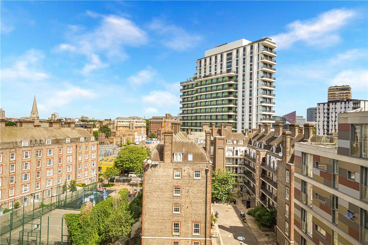 3 bedroom Flat, Gatiff Road, Pimlico, SW1W - Available, Image 15