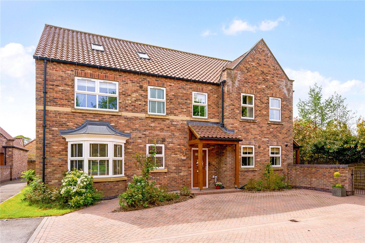 6 bedroom House, Beckside Close, North Cave, HU15 - Sold