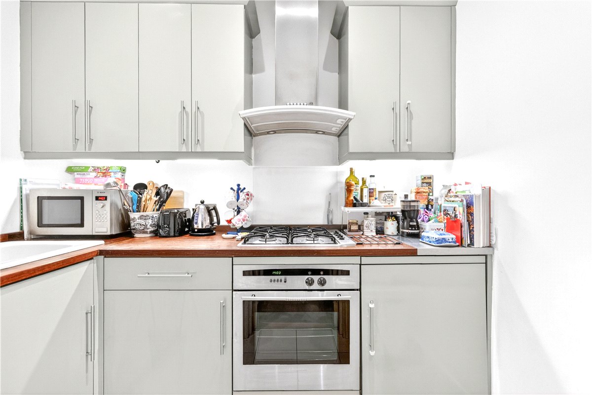 1 bedroom Flat, Redcliffe Gardens, Chelsea, SW10 - Available, Image 1
