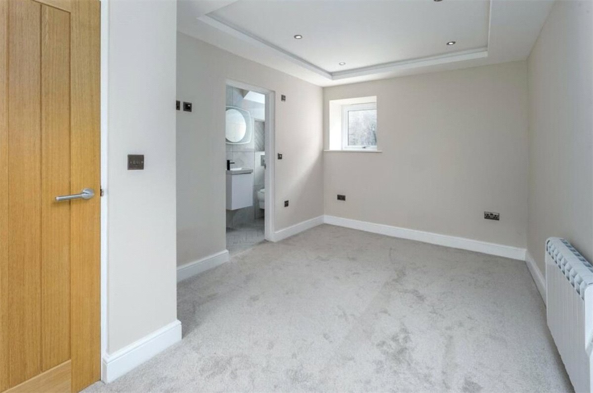 2 bedroom Flat, Farne House, 12 Crewe Street, NE68 - Available, Image 11